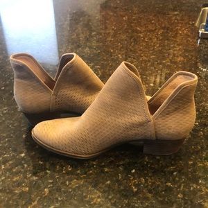 Lucky Brand ankle bootie